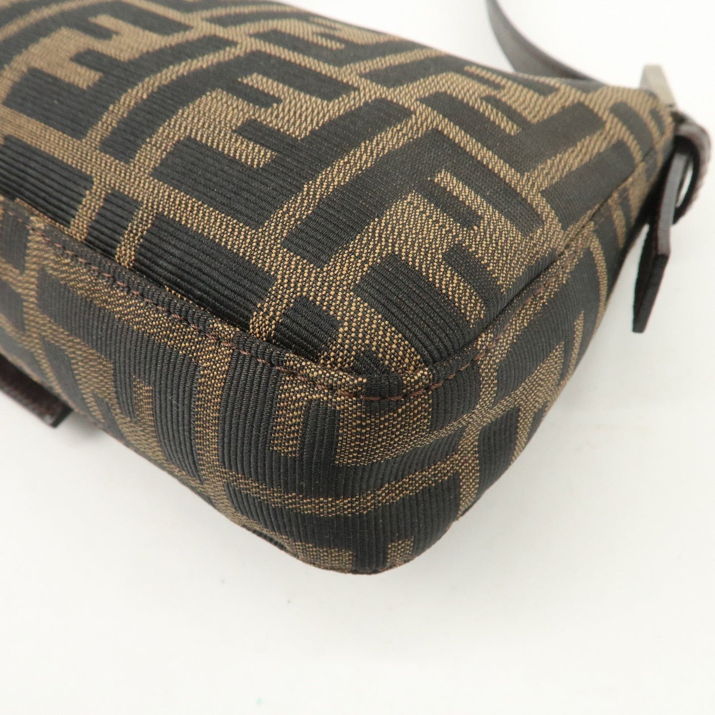 FENDI Zucca Mamma Baguette Canvas Shoulder Bag Brown Black 26424  d
