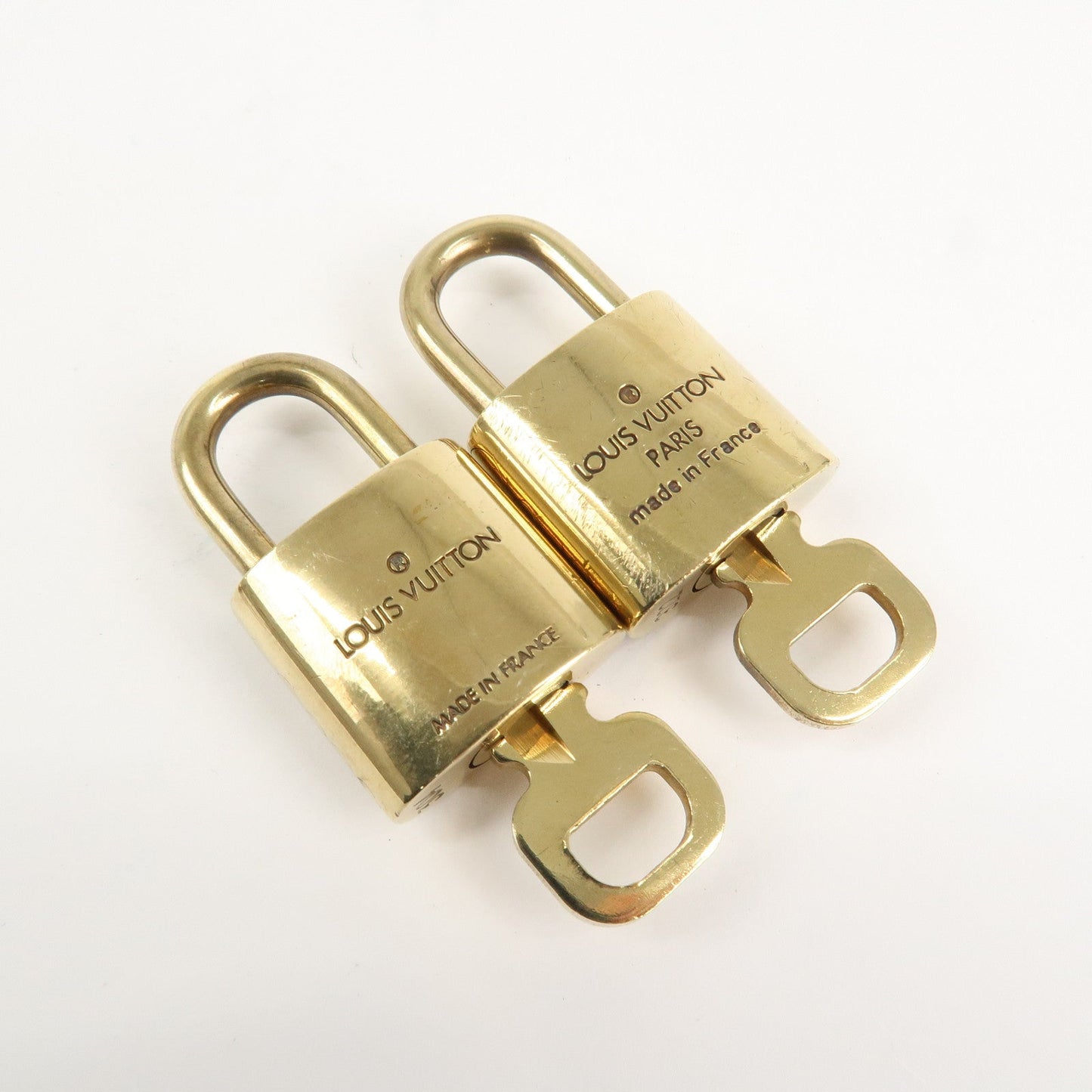 Louis Vuitton Set of 10 Lock & Key Cadena Key Lock Metal Gold  d