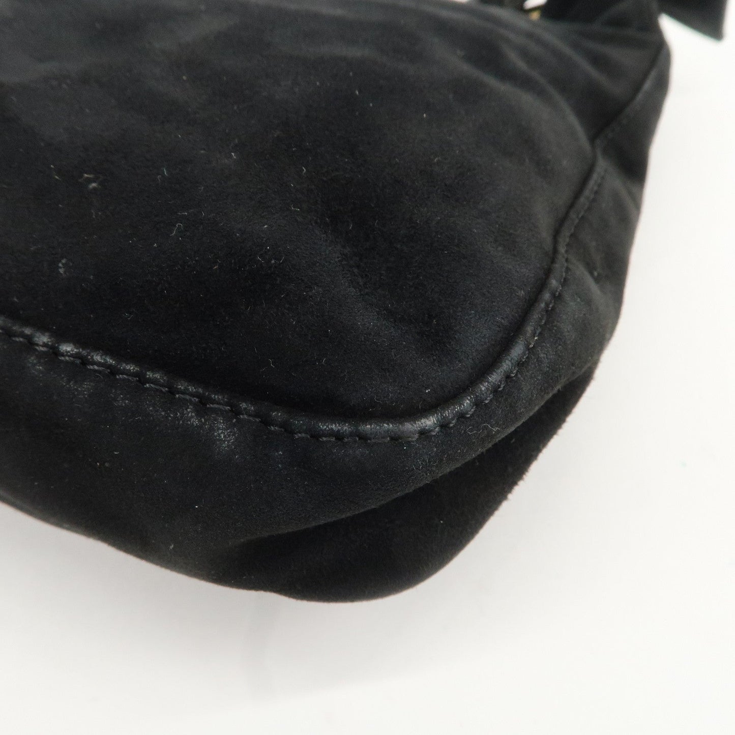 FENDI Suede Leather Shoulder Bag Black 26569  d