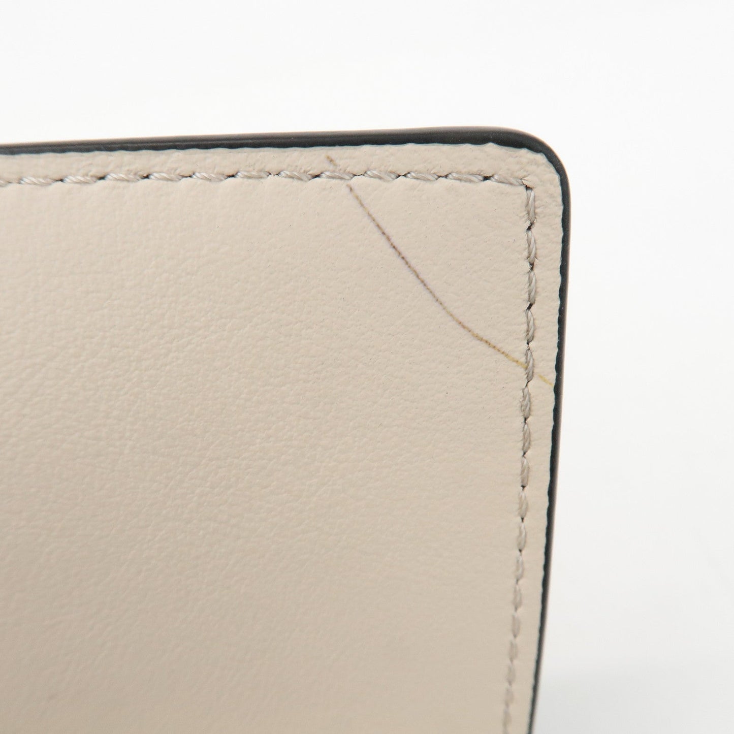 FENDI Leather Peekaboo Bi-fold Long Wallet Black 8M0427  d