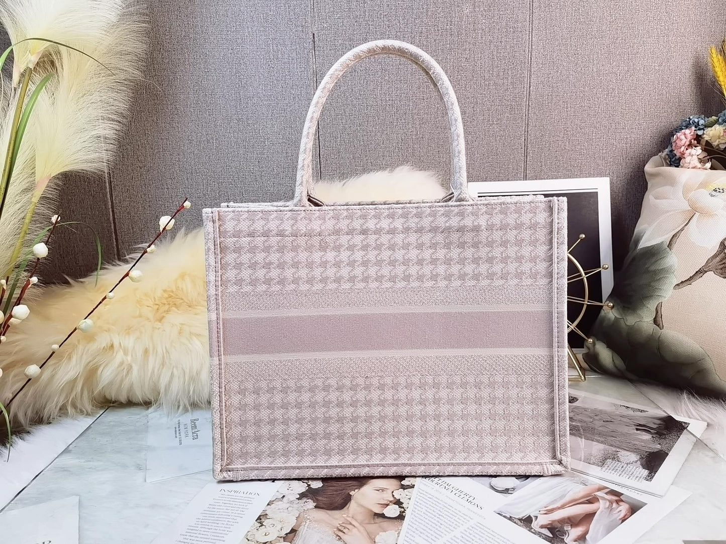 Top Quality MeTop Qualityum Book Tote Pink , For Women, Womens Handbags 14in/36cm CD