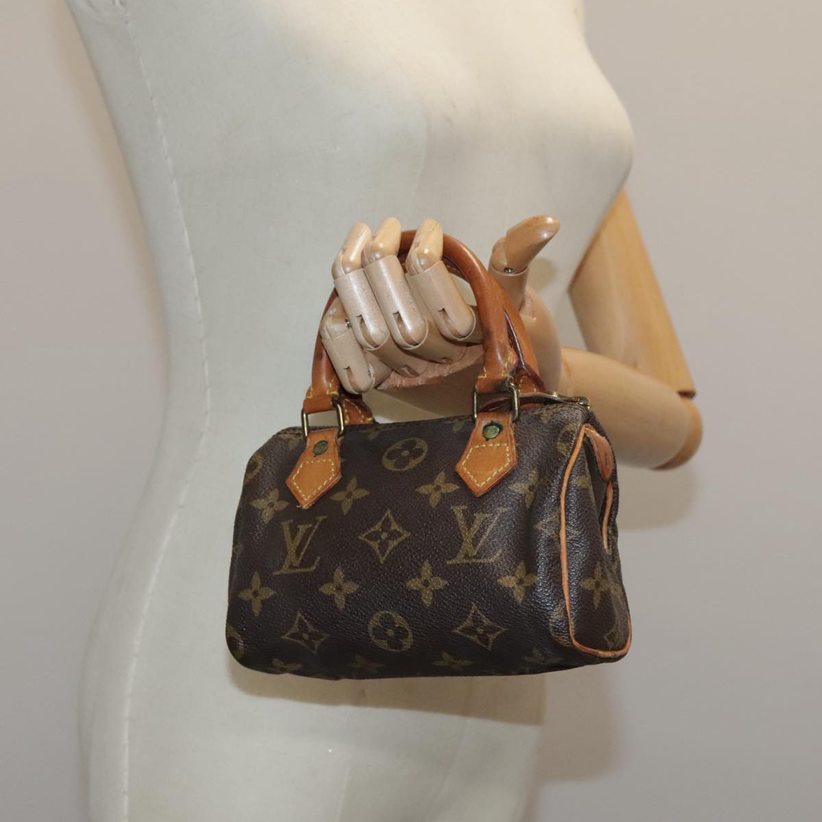 Louis Vuitton Mini speedy