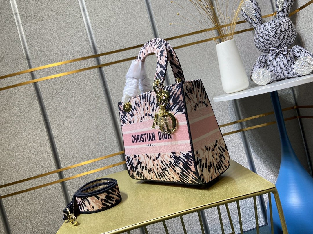EN - New 1:1 rep  Bags DIR 237
