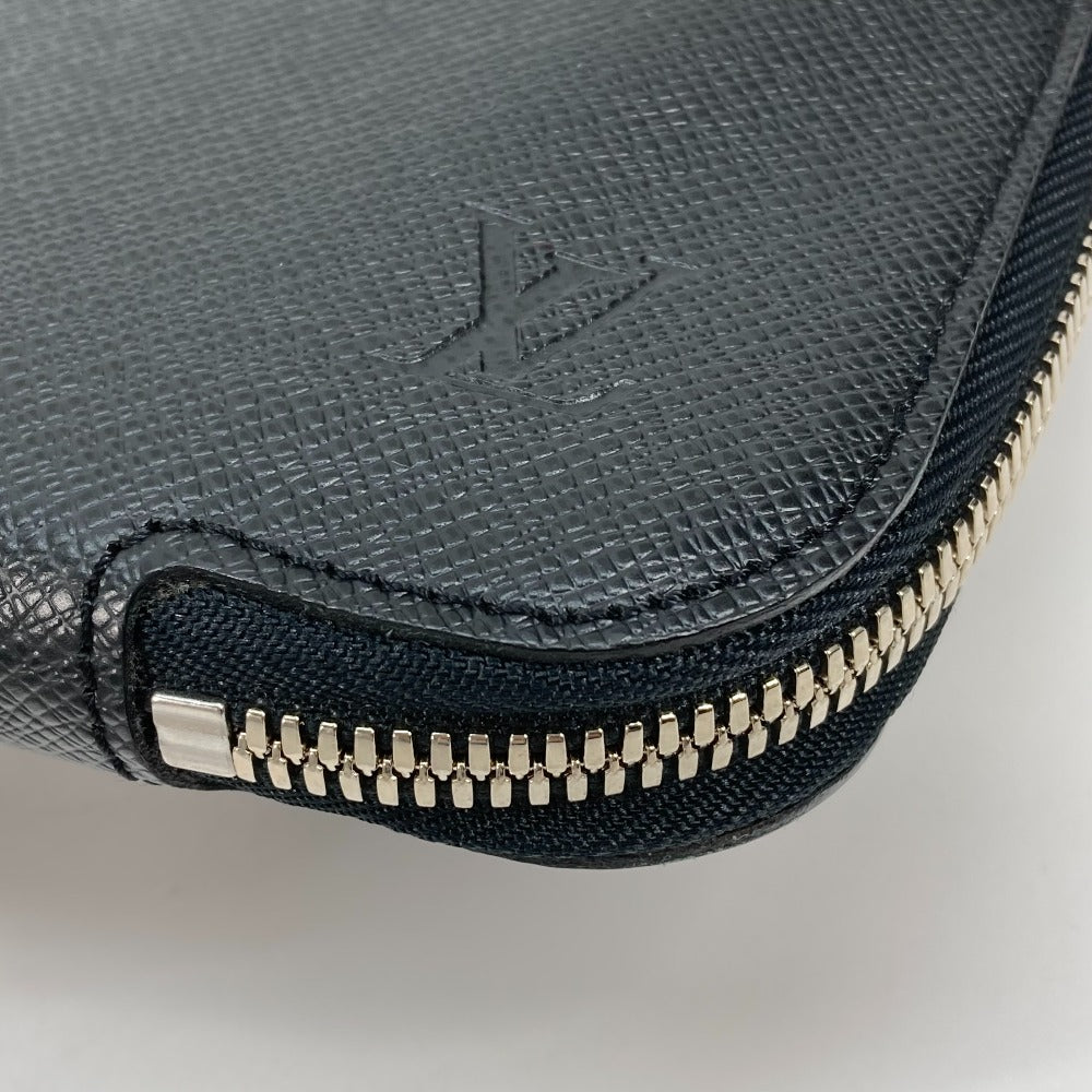 LOUIS VUITTON Business bag M32612 Taiga Leather black Taiga Vladimir mens  d