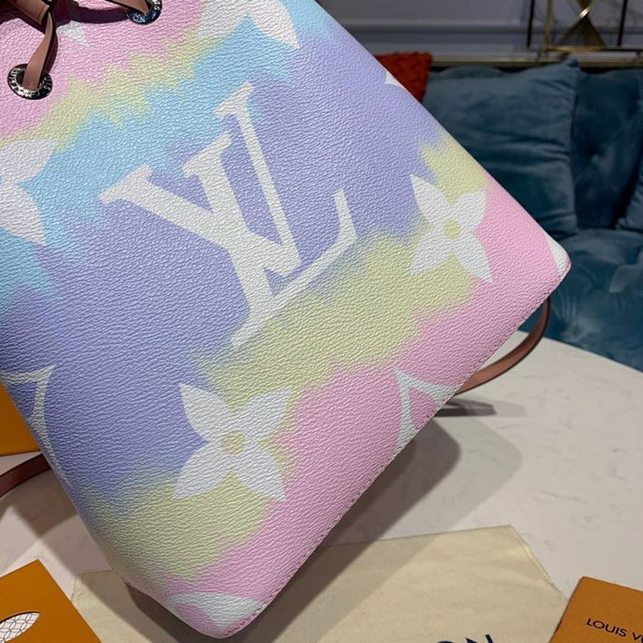 Top Quality Escale NeoNoe MM Bucket Bag Monogram Canvas Multicolor For Women,  Shoulder And Crossbody Bags 10.2in/26cm Top Quality M45124