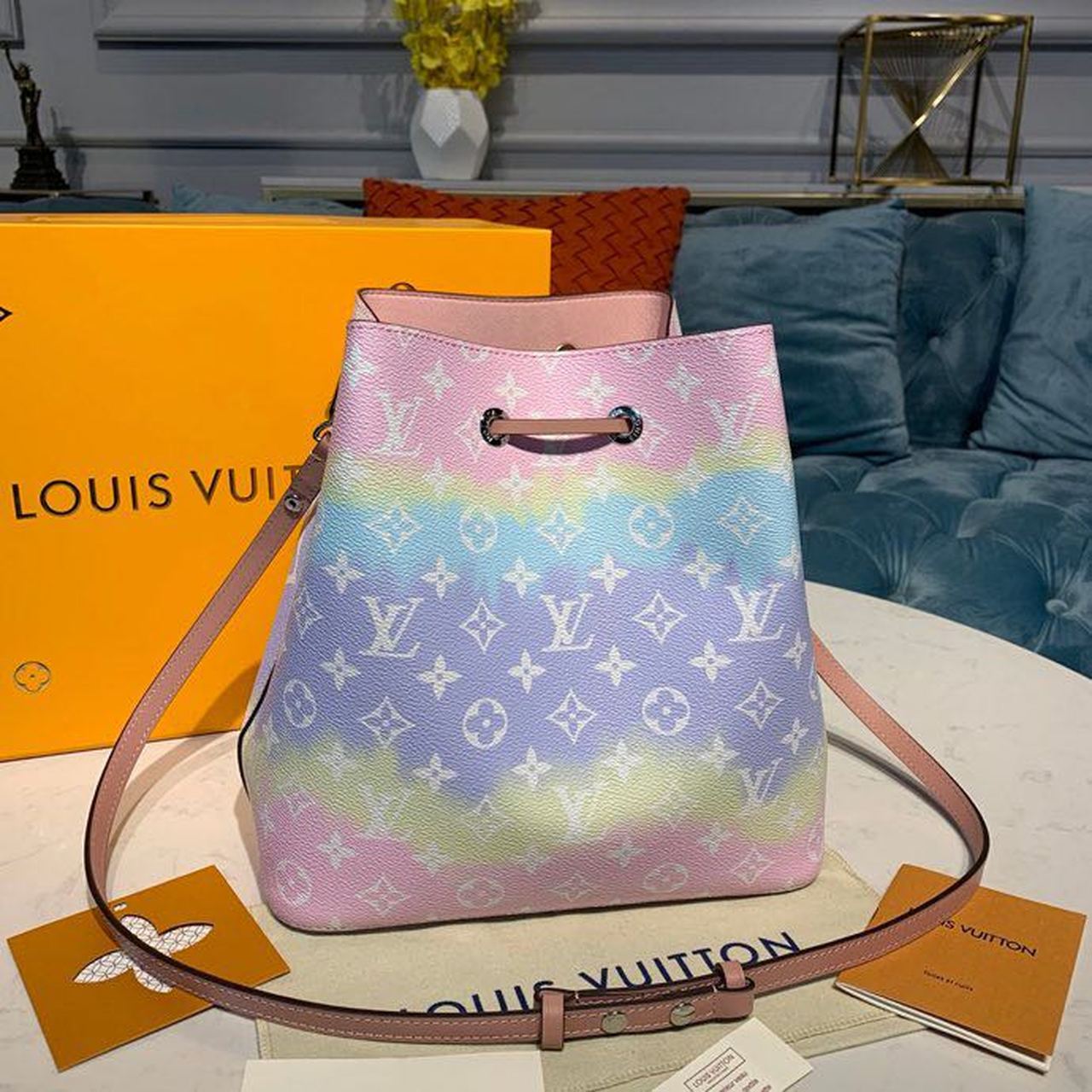 Top Quality Escale NeoNoe MM Bucket Bag Monogram Canvas Multicolor For Women,  Shoulder And Crossbody Bags 10.2in/26cm Top Quality M45124