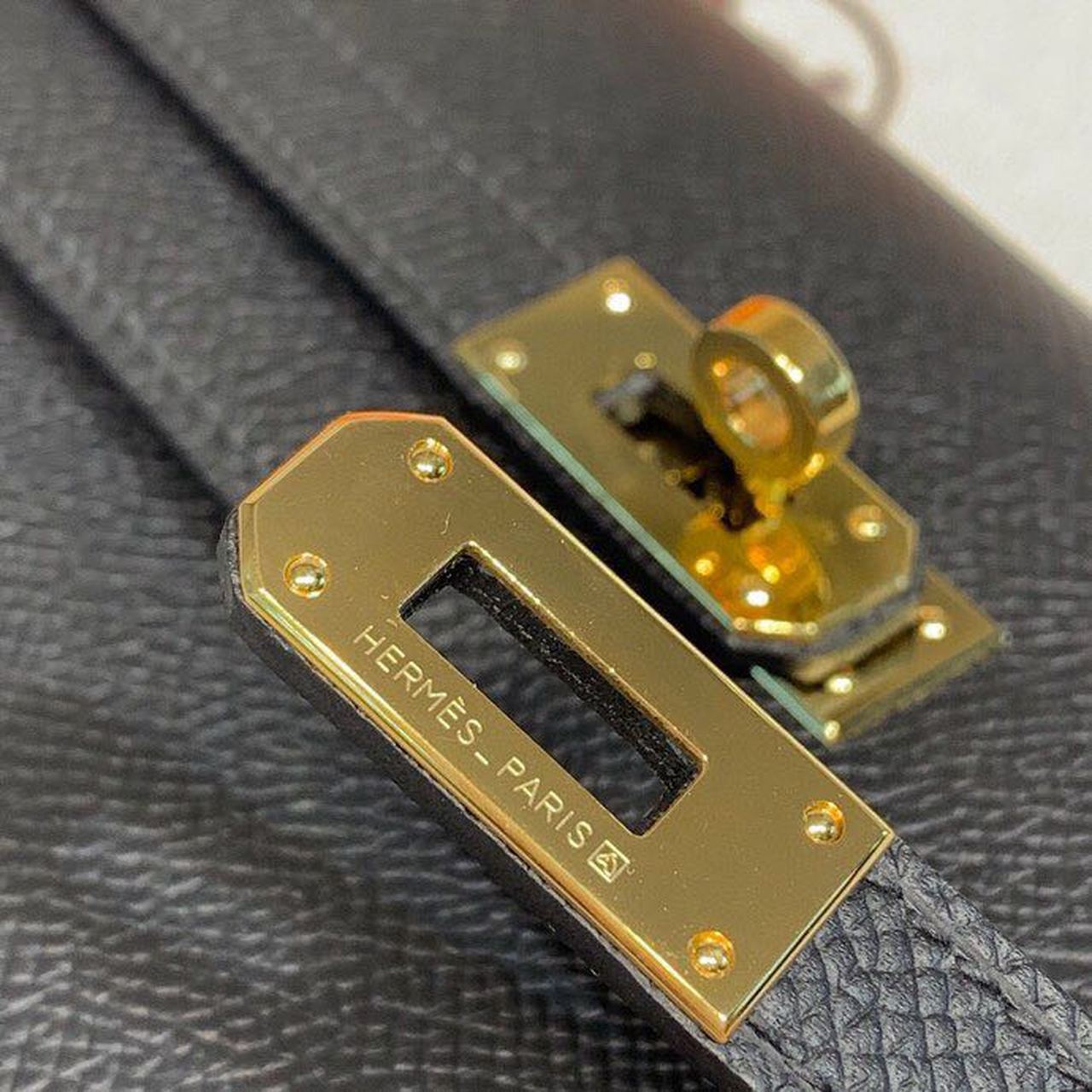 Top Quality Kelly Wallet To Go Woc Black With Gold Toned Hardware Bag For Women 8.2in/21cm
