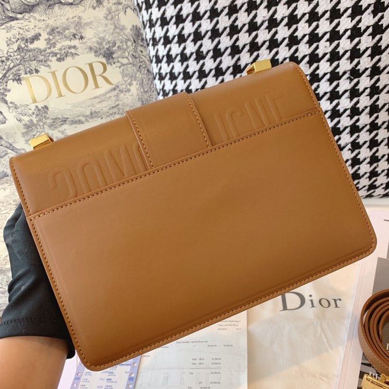 Top Quality 30 Montaigne Bag Amber Box For Women 24cm/9in CD M9203UMOS_M70E