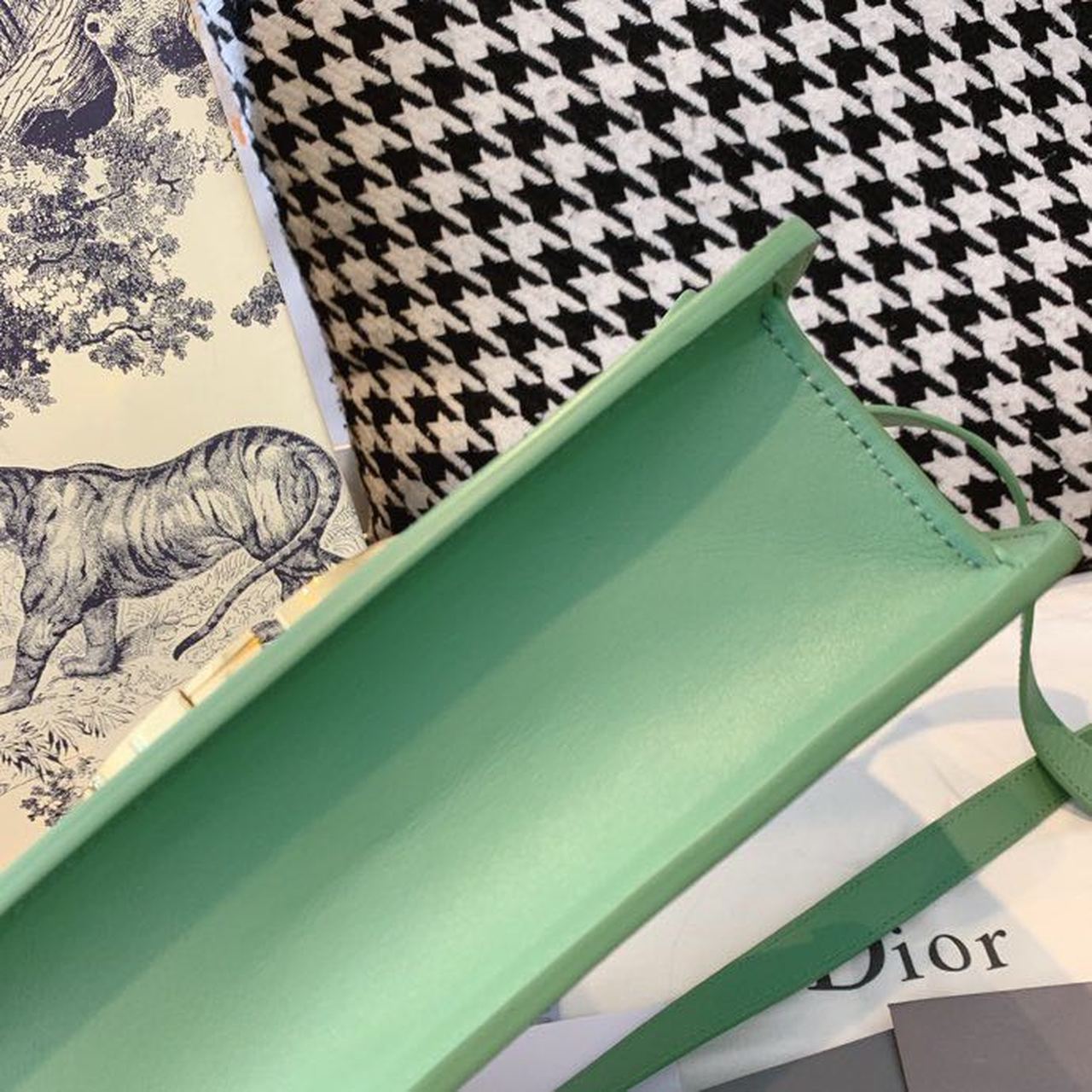Top Quality MeTop Qualityum 30 Montaigne Bag Deep Mint Green Box For Women 24cm/9in CD