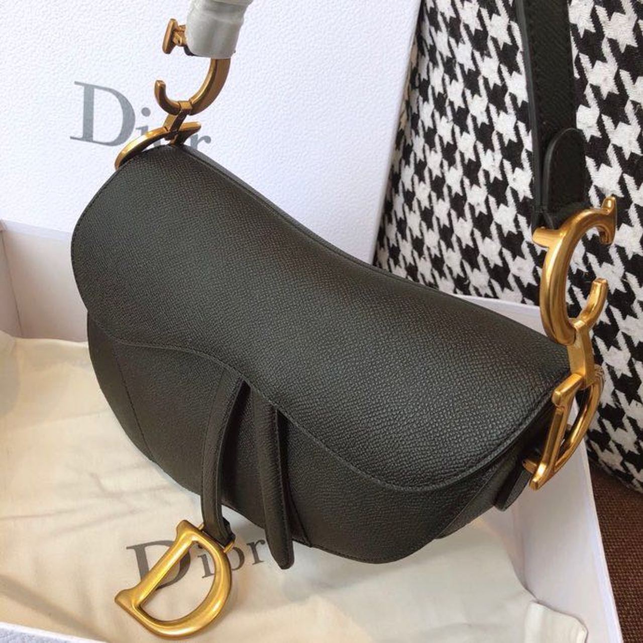 Top Quality Saddle Bag Black Grained For Women 10in/25cm CD M0446CBAA_M900