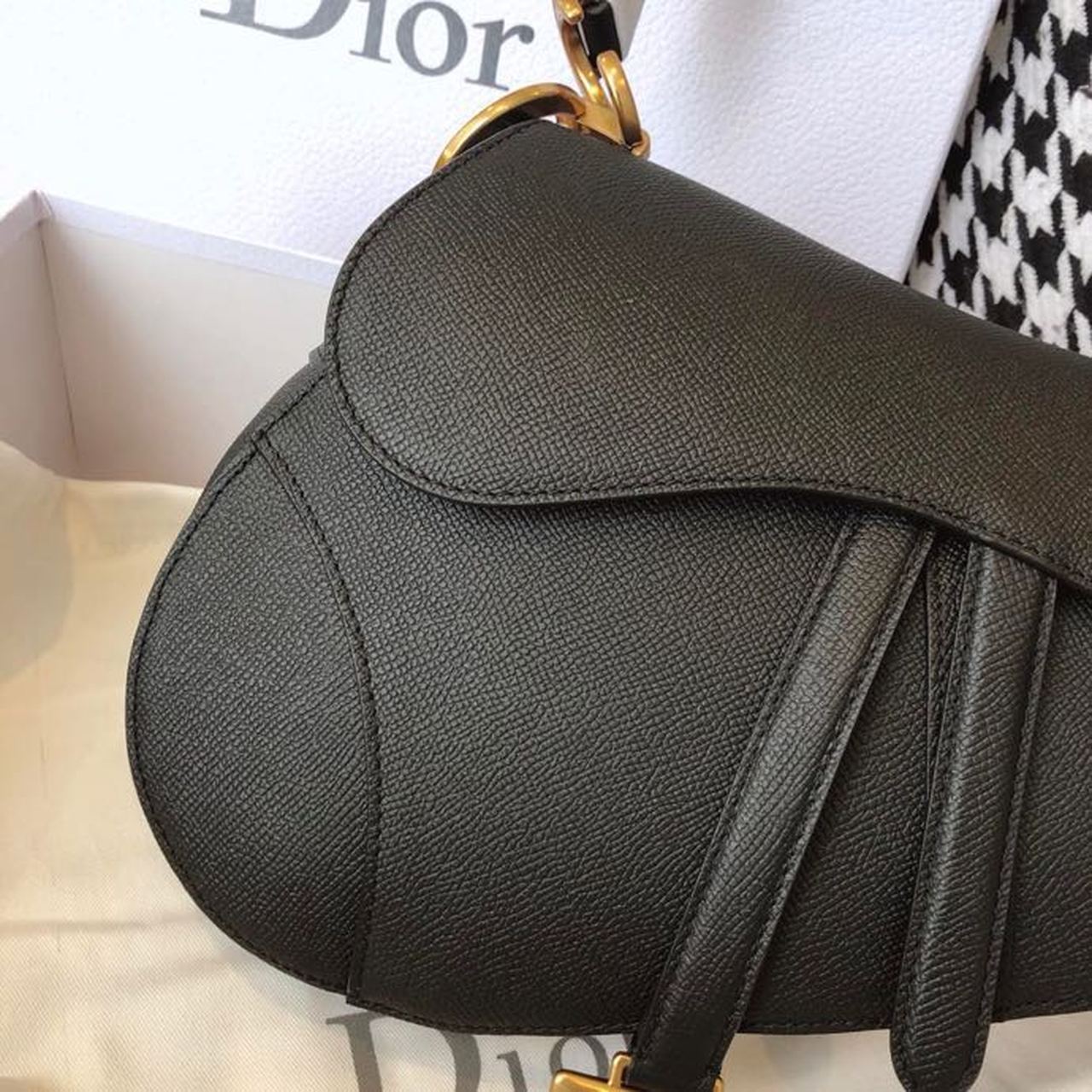 Top Quality Saddle Bag Black Grained For Women 10in/25cm CD M0446CBAA_M900