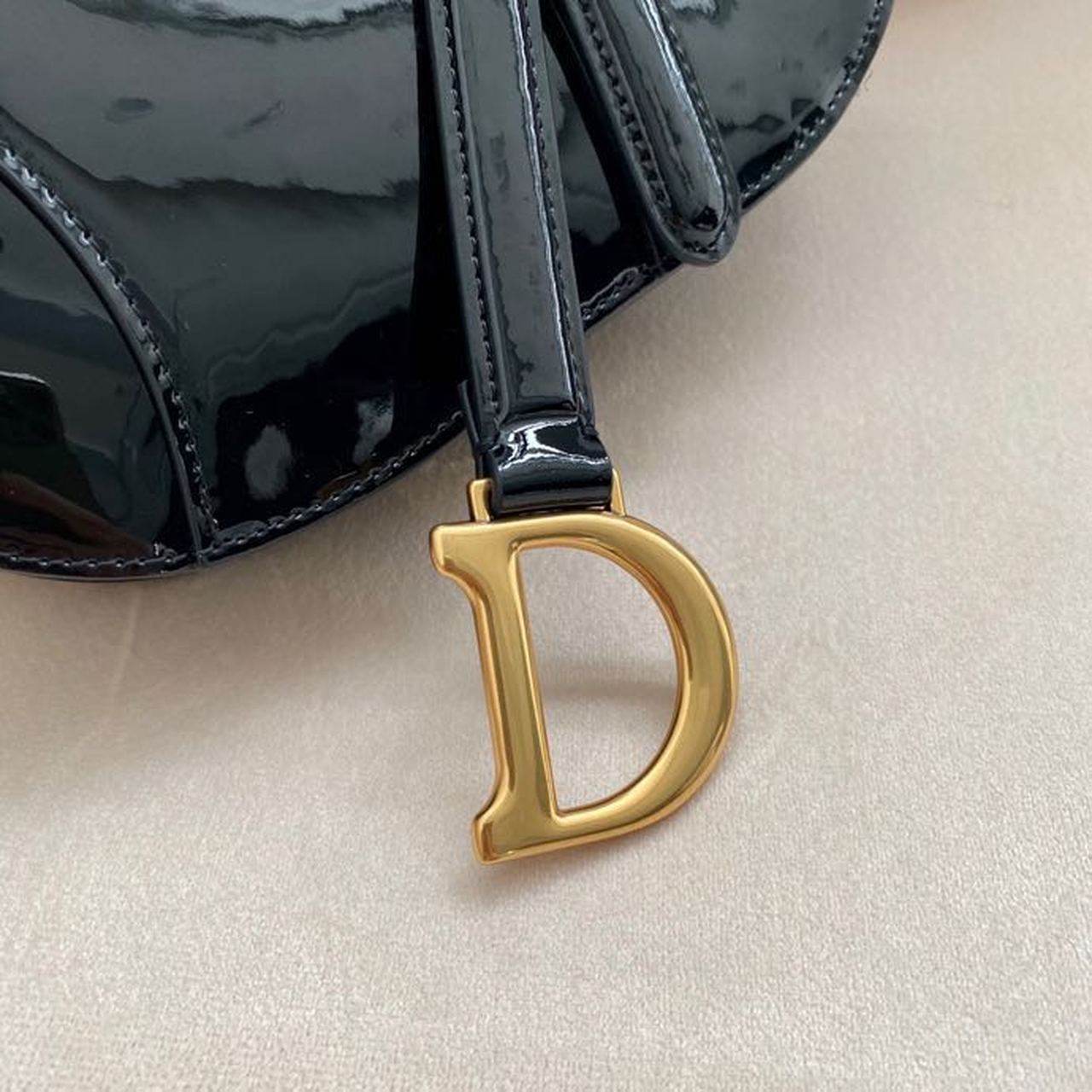Top Quality Saddle Bag Black Patent Gold Toned Hardware For Women 19.5cm/7.6in CD