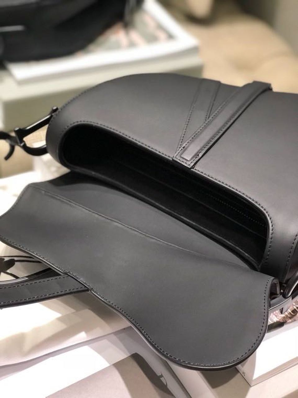 Top Quality Saddle Bag Black For Women 10in/26cm CD M0446SLLO_M989