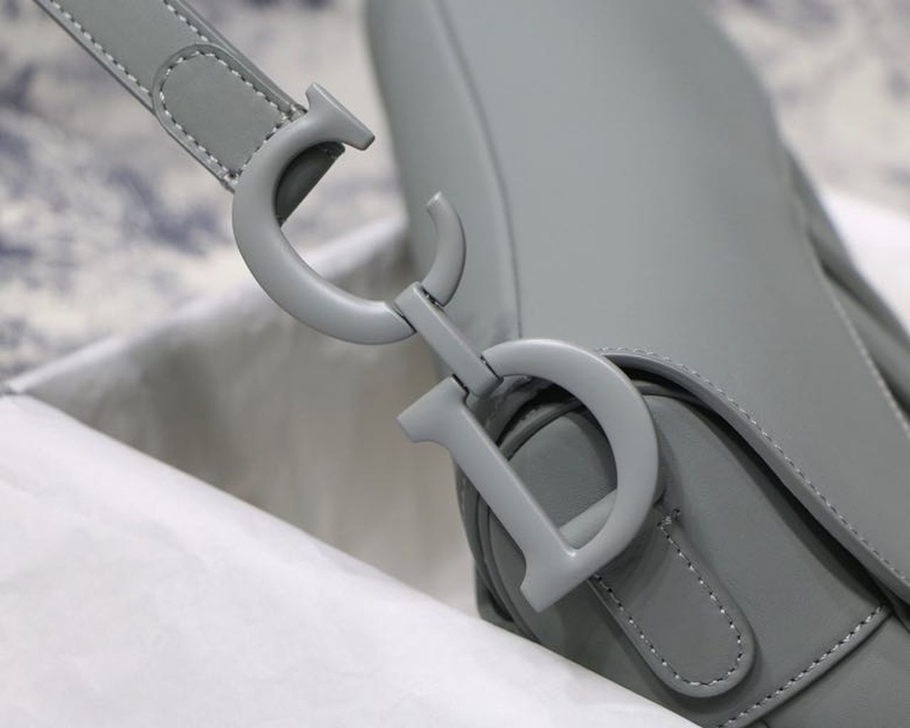 Top Quality MeTop Qualityum Saddle Bag Light Blue Ultramatte For Women 25cm/10in CD