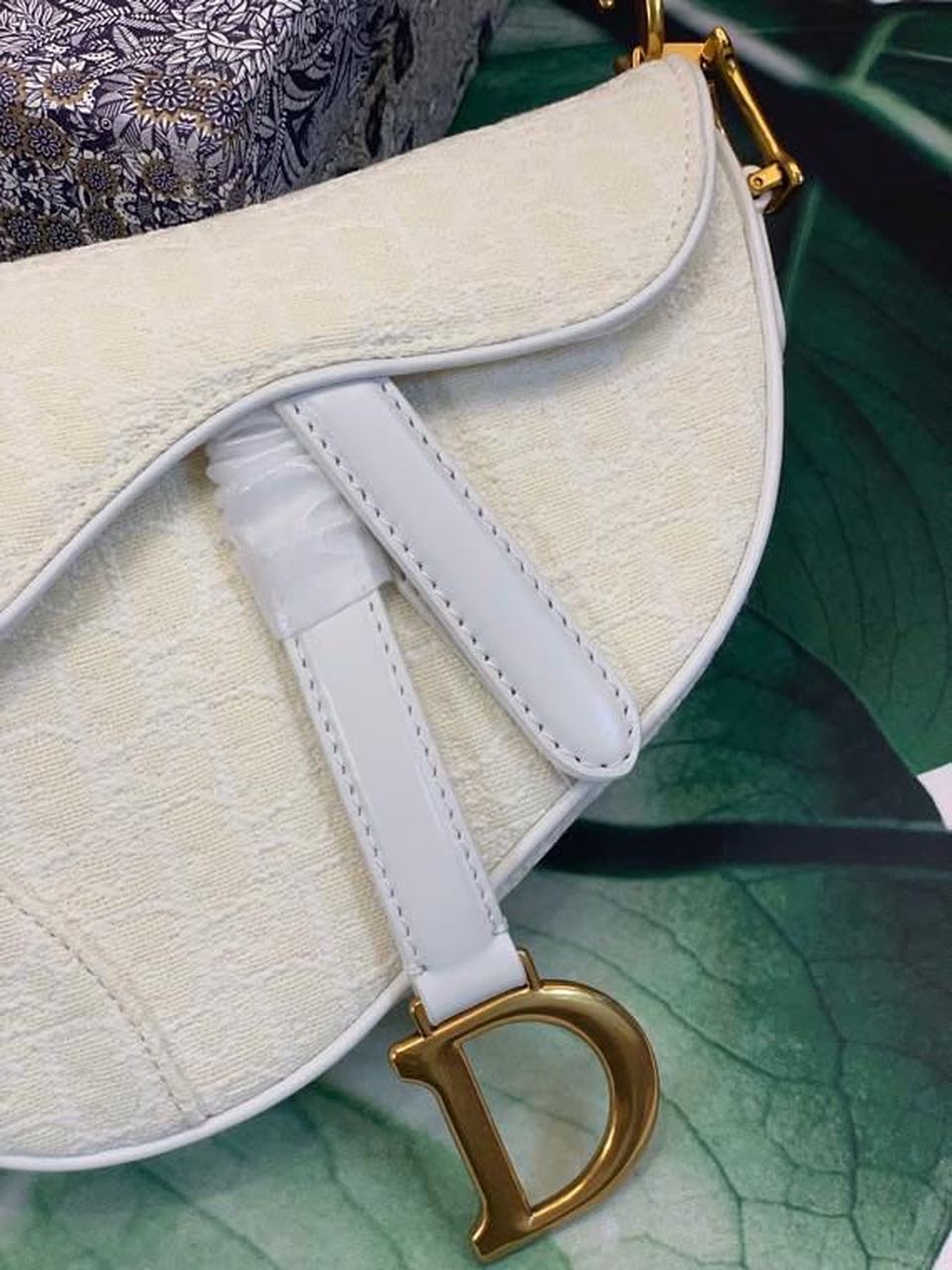 Top Quality Saddle Bag White Oblique Embroidered Canvas Gold Toned Hardware For Women 21cm/8.5in CD