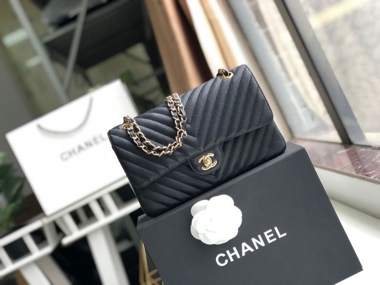 CHL Chevron Classic Handbag Gold Toned Hardware Black For Women, Women’s Bags, Shoulder And Crossbody Bags 10in/26cm