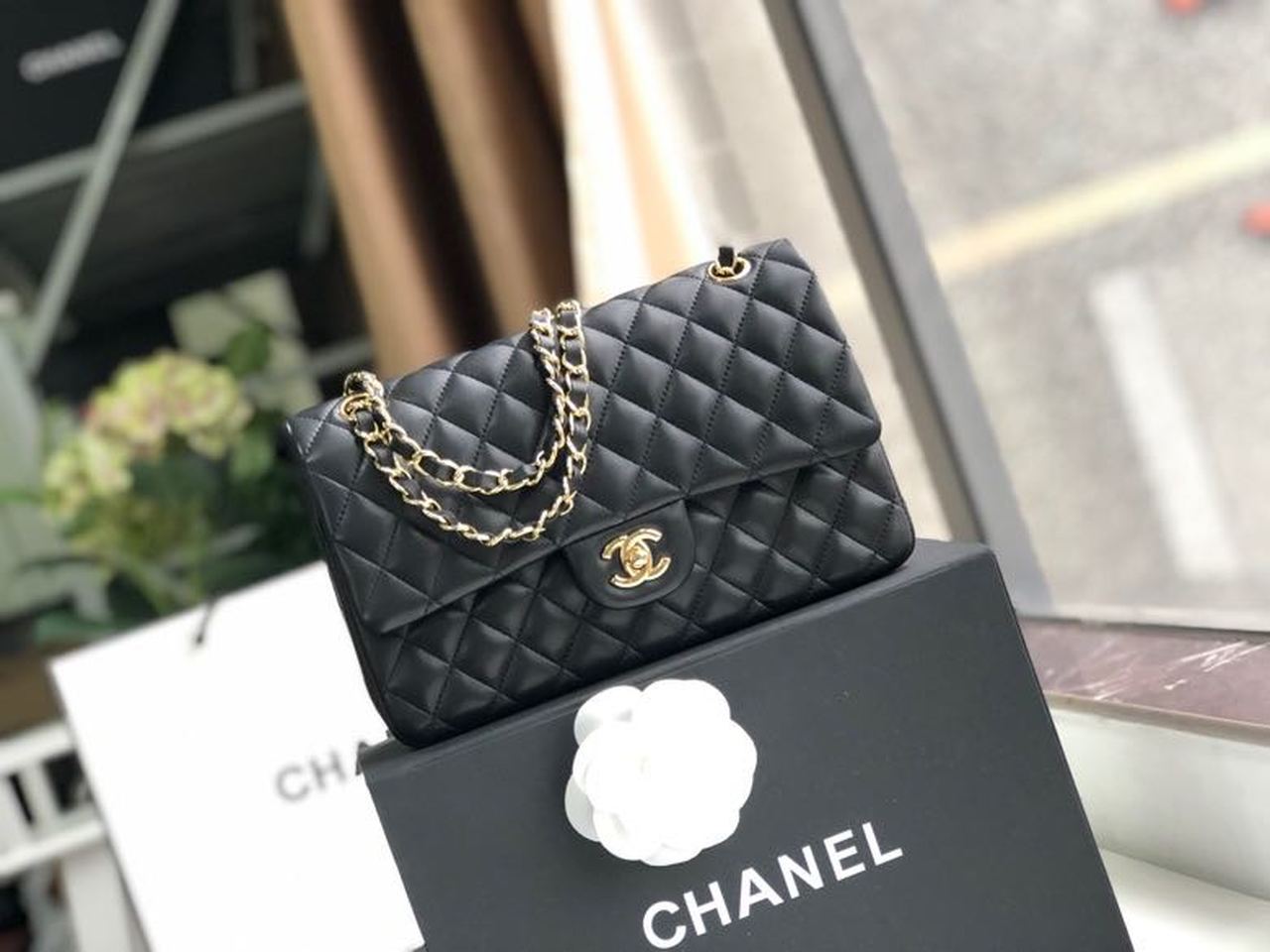 CHL Classic Handbag Gold Toned Hardware Black For Women, Women’s Bags, Shoulder And Crossbody Bags 10in/26cm A01112