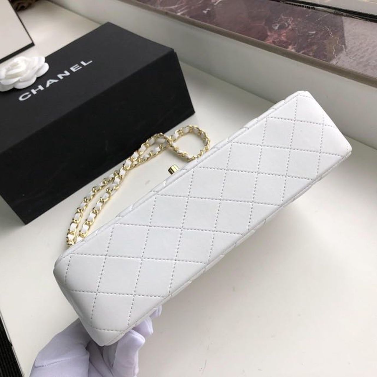 CHL Classic Handbag Gold Toned Hardware White For Women, Women’s Bags, Shoulder And Crossbody Bags 10in/26cm A01112