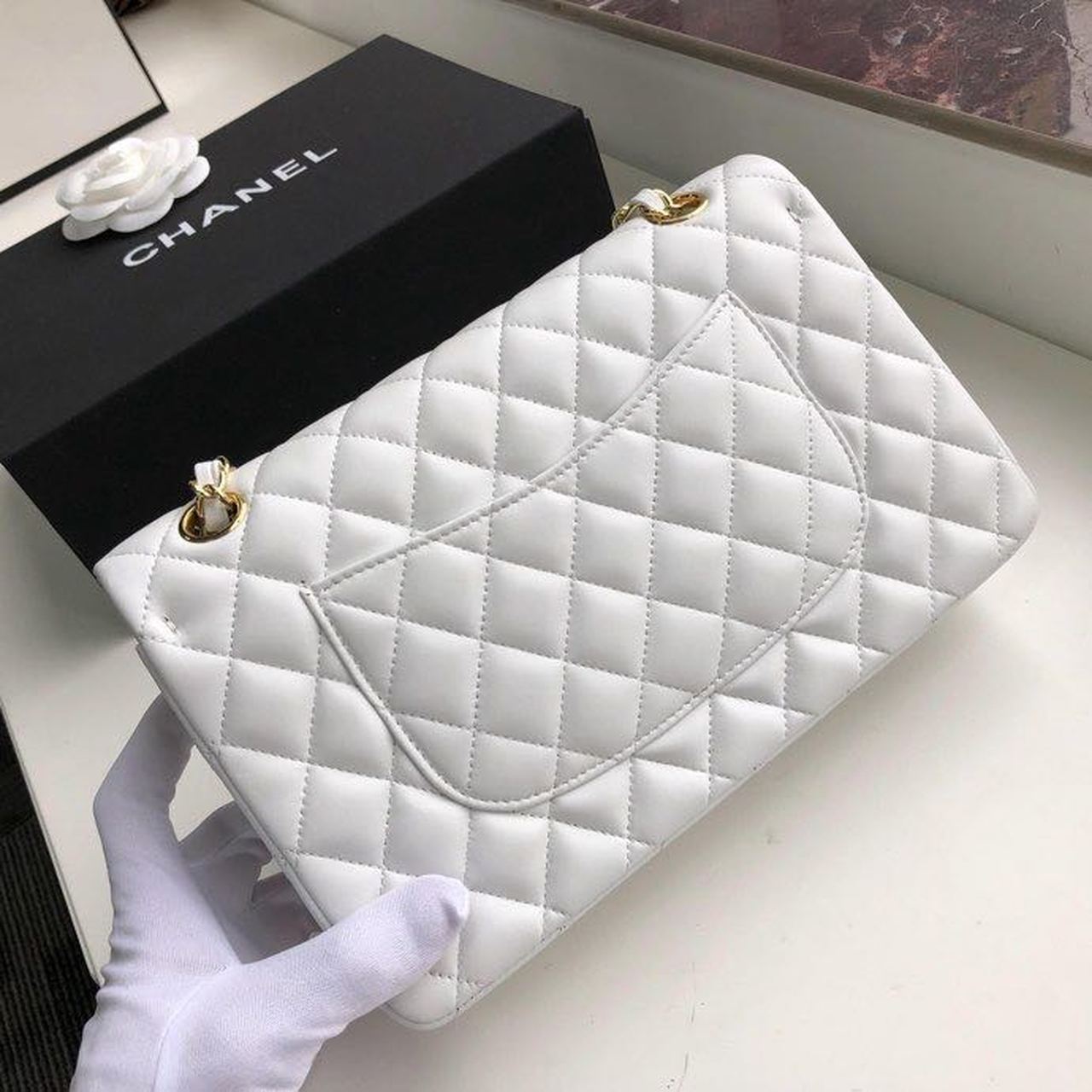 CHL Classic Handbag Gold Toned Hardware White For Women, Women’s Bags, Shoulder And Crossbody Bags 10in/26cm A01112