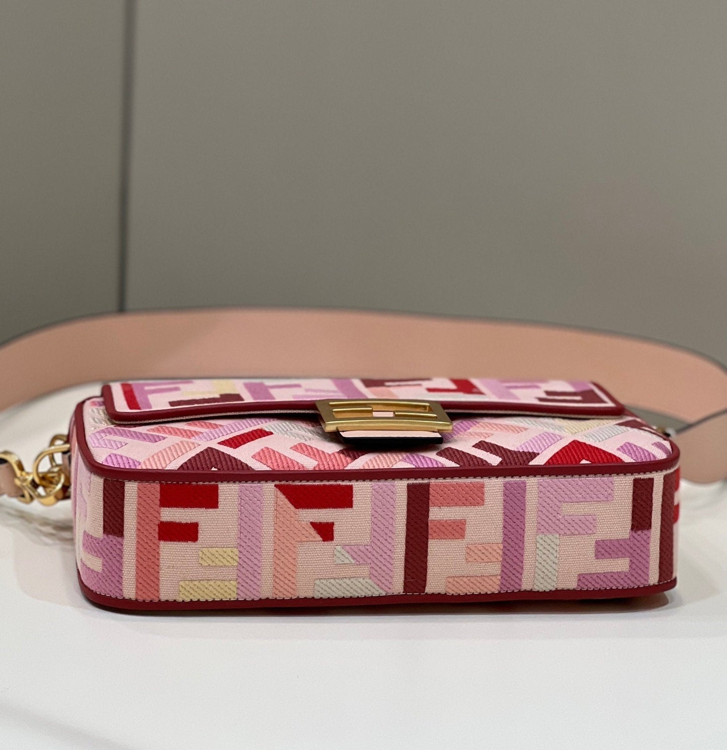 Top QualityTop Quality Baguette Bag From Lunar New 1:1 rep Year Limited Capsule Collection Multicolor For Women, Women’s Handbags, Shoulder And Crossbody Bags 10in/27cm FF 8BR600