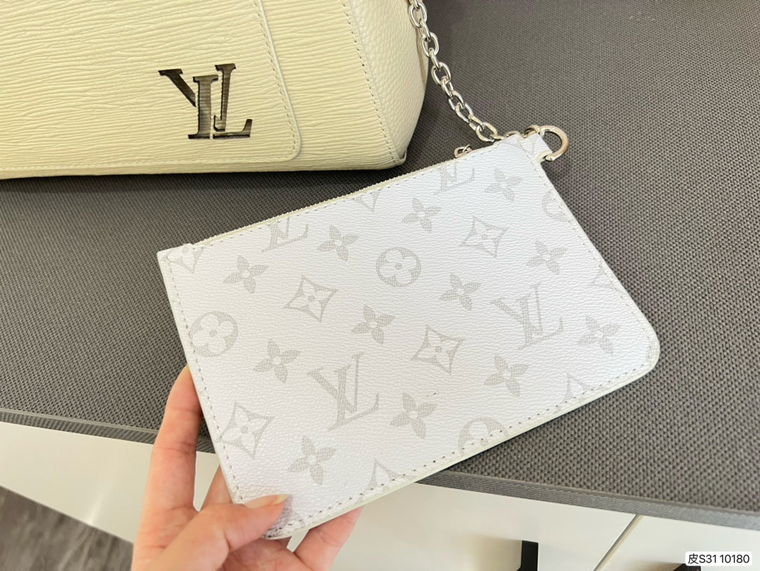 EN - New 1:1 rep Lux Bags LUV 561
