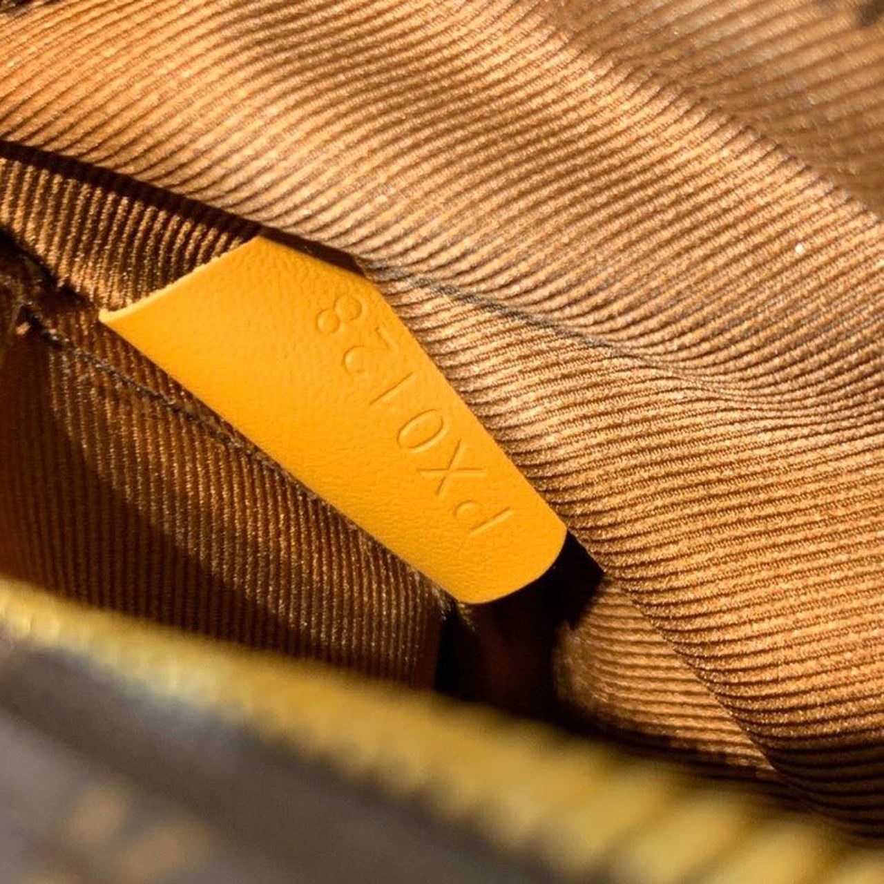 Top Quality Mini Soft Trunk Monogram Canvas For Women, WoBags, Shoulder And Crossbody Bags 7.2in/18.5cm Top Quality M68906