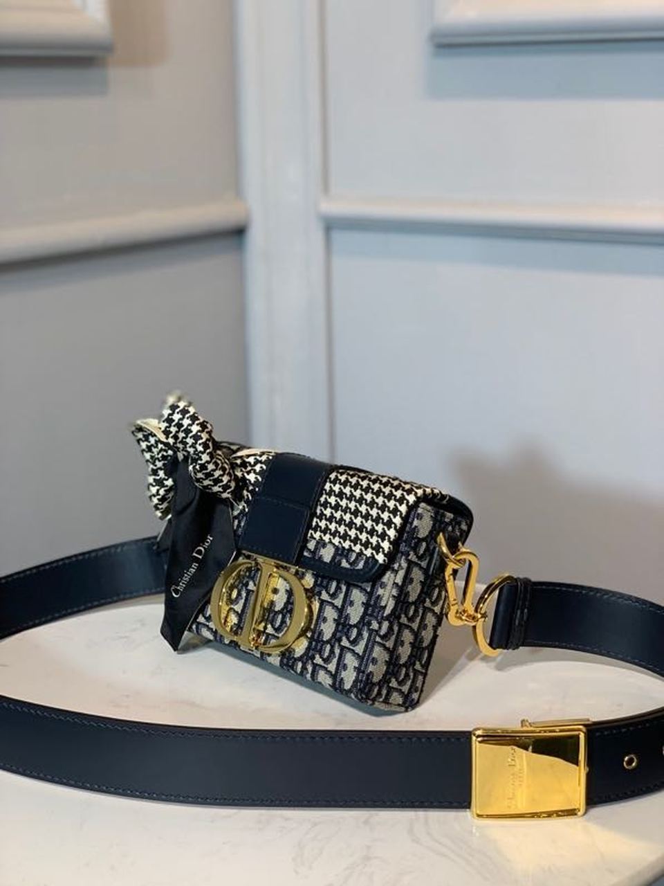 Top Quality 30 Montaigne Box Bag Blue Oblique For Women17.5cm/7in FD Gold Toned Hardware CD