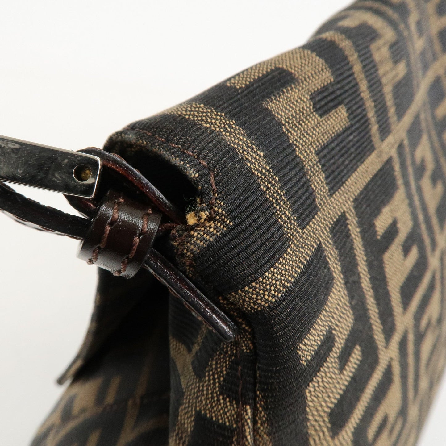 FENDI Mamma Baguette Zucca Canvas Leather Shoulder Bag 26325  d