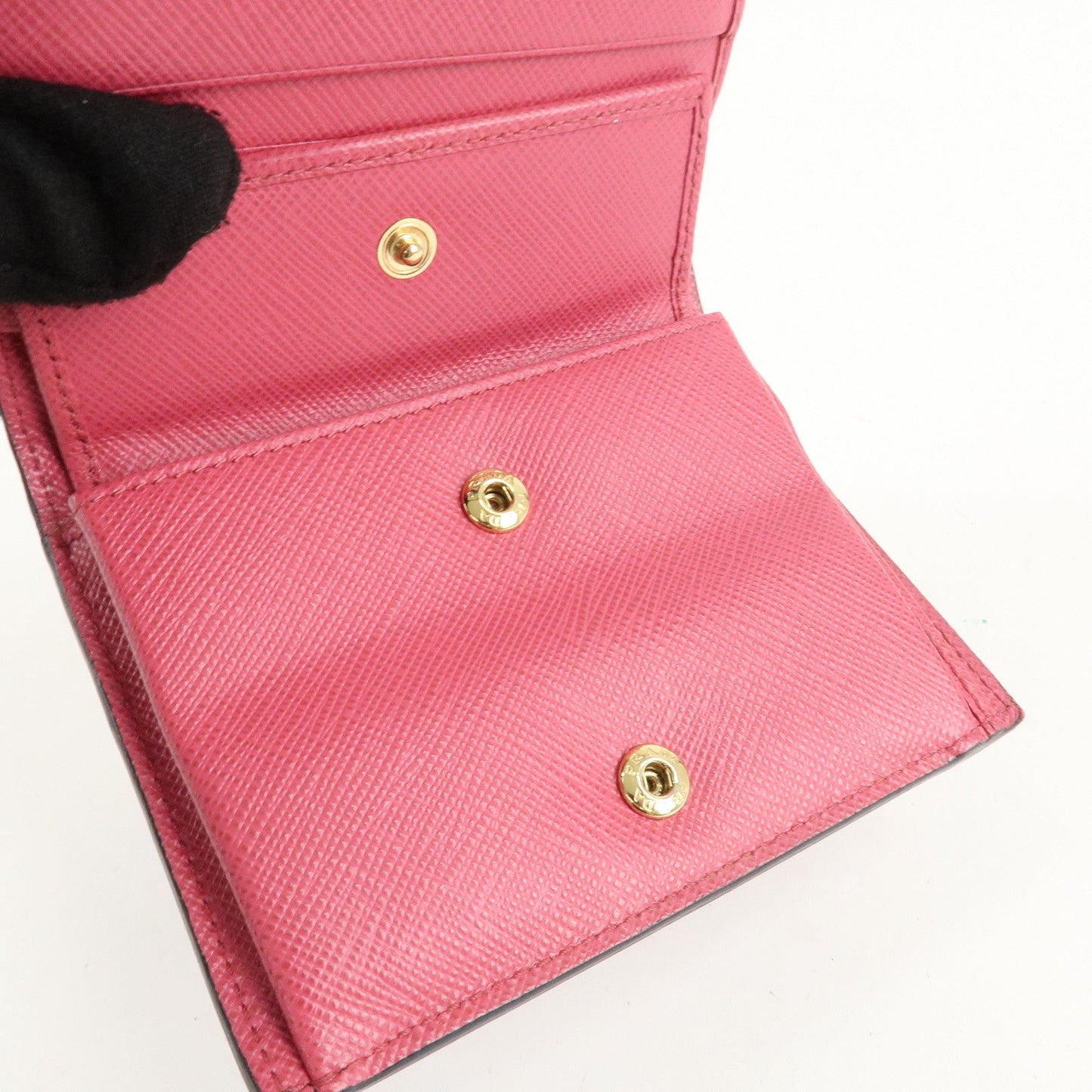 PRADA Logo Saffiano Leather Heart Print Bi-fold Wallet 1MV204  d