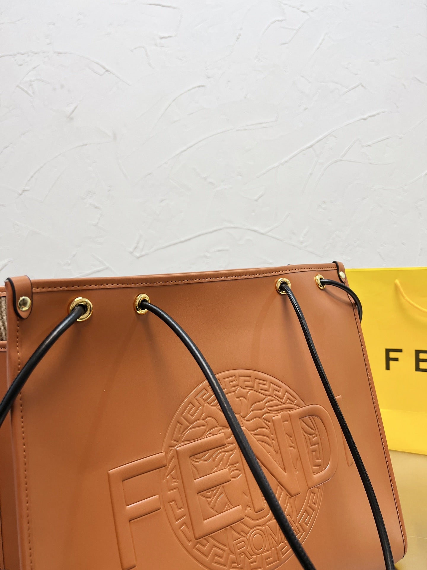 EN - New 1:1 rep  Bags FEI 236
