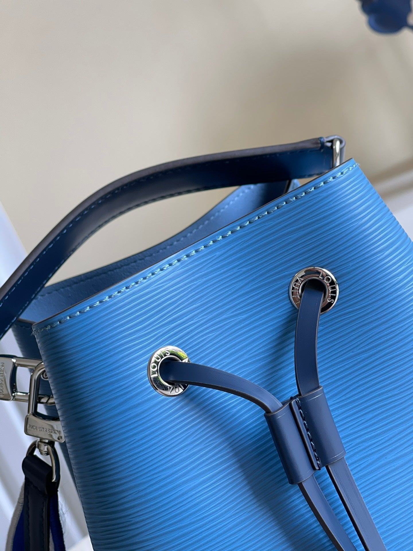 Top Quality NeoNoe BB Bucket Bag Bleuet Blue For Women,  Shoulder And Crossbody Bags 7.9in/20cm Top Quality M57691