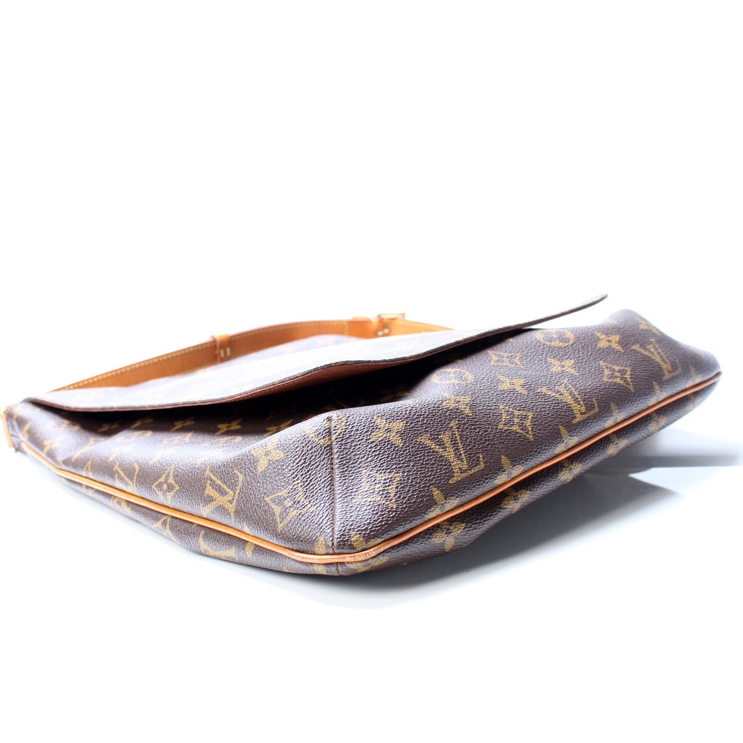 Louis Vuitton M tte Messenger Monogram