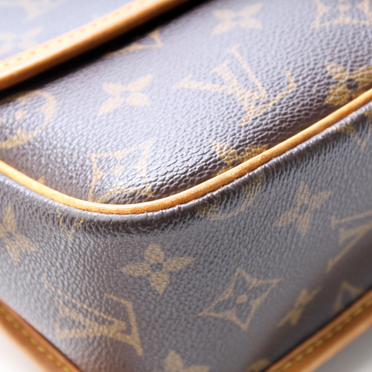 Louis Vuitton Sologne Monogram