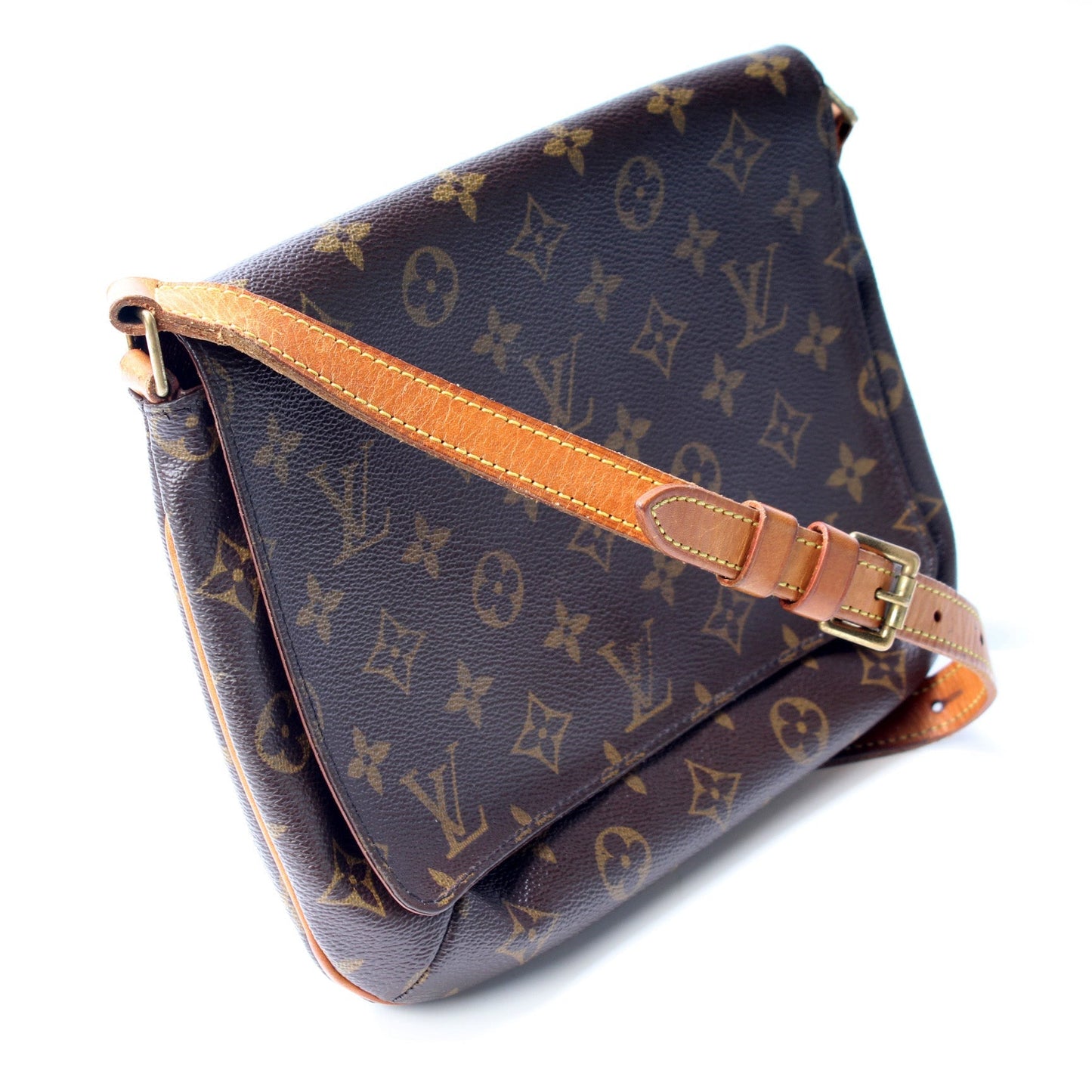 Louis Vuitton M tte Tango Short Monogram