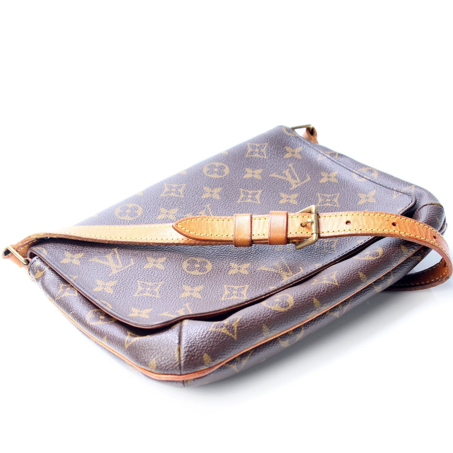 Louis Vuitton M tte Tango Short Monogram