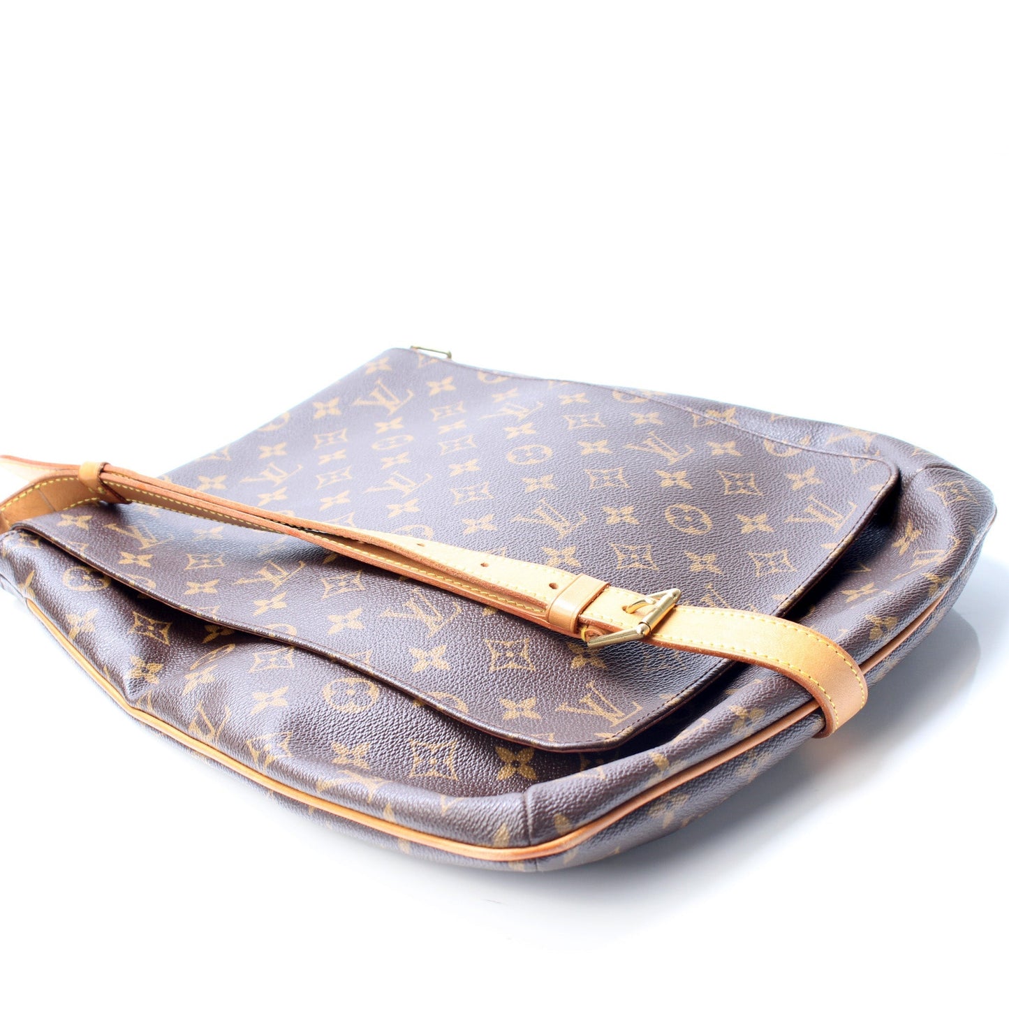 Louis Vuitton M tte Messenger Monogram