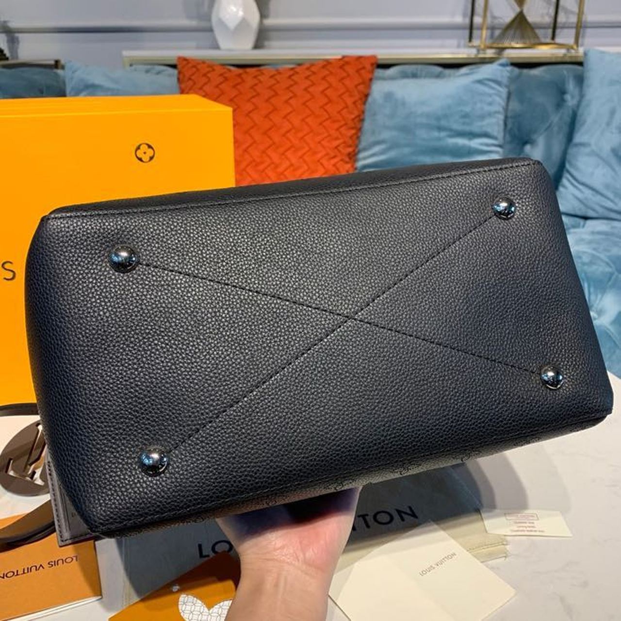 Top Quality Beaubourg Hobo MM Black For Women,  Shoulder And Crossbody Bags 12.6in/32cm Top Quality M56073