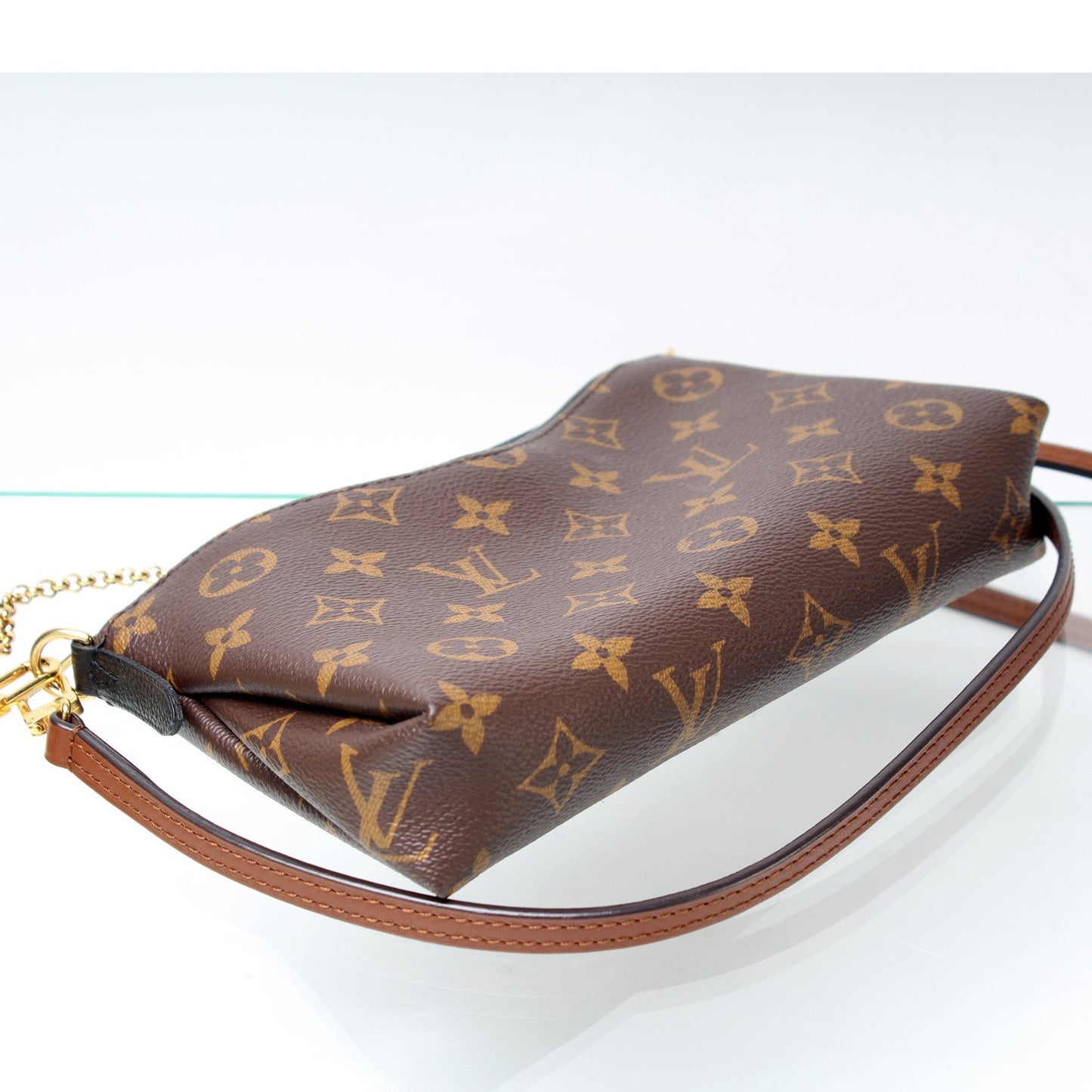 Louis Vuitton Pallas Clutch Monogram