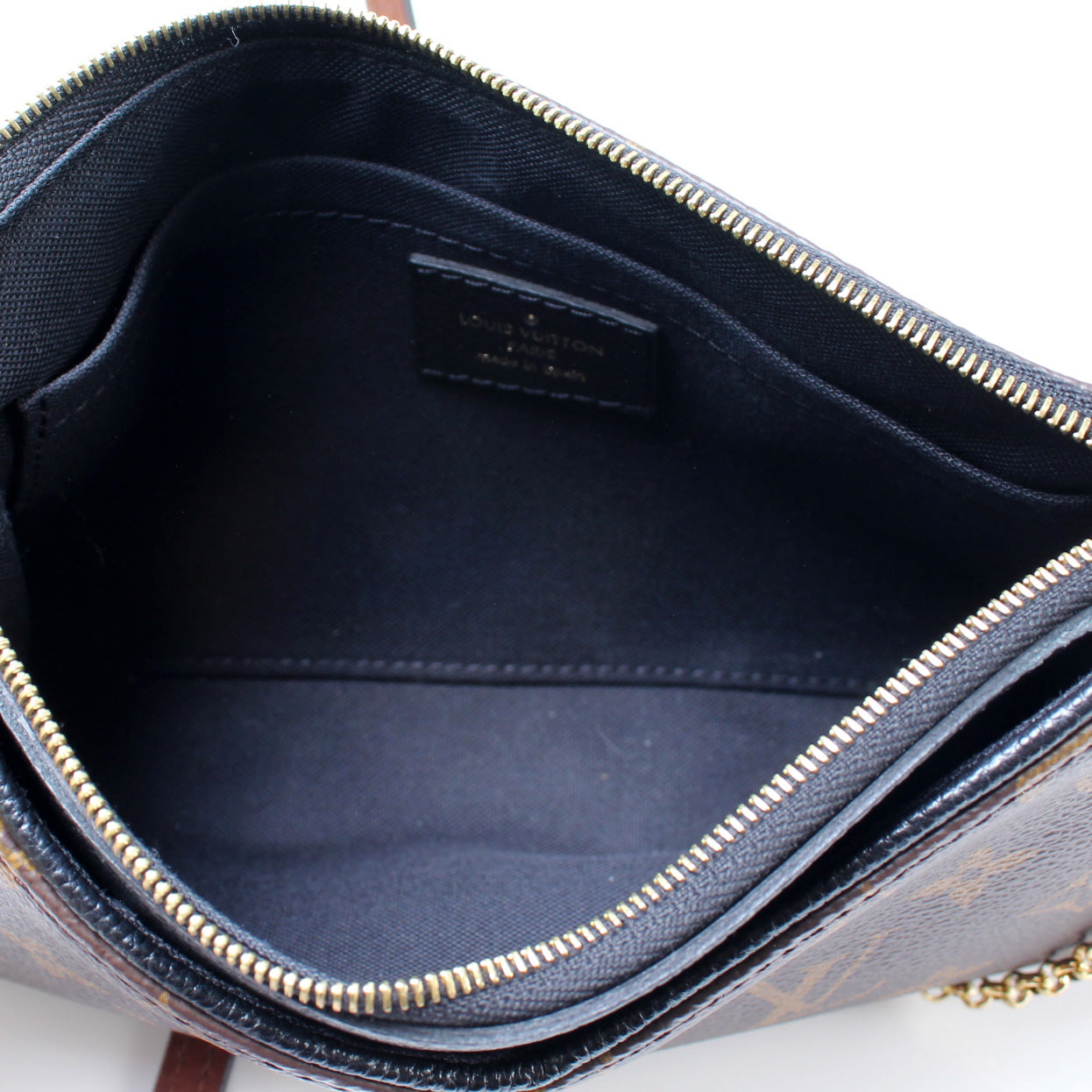Louis Vuitton Pallas Clutch Monogram