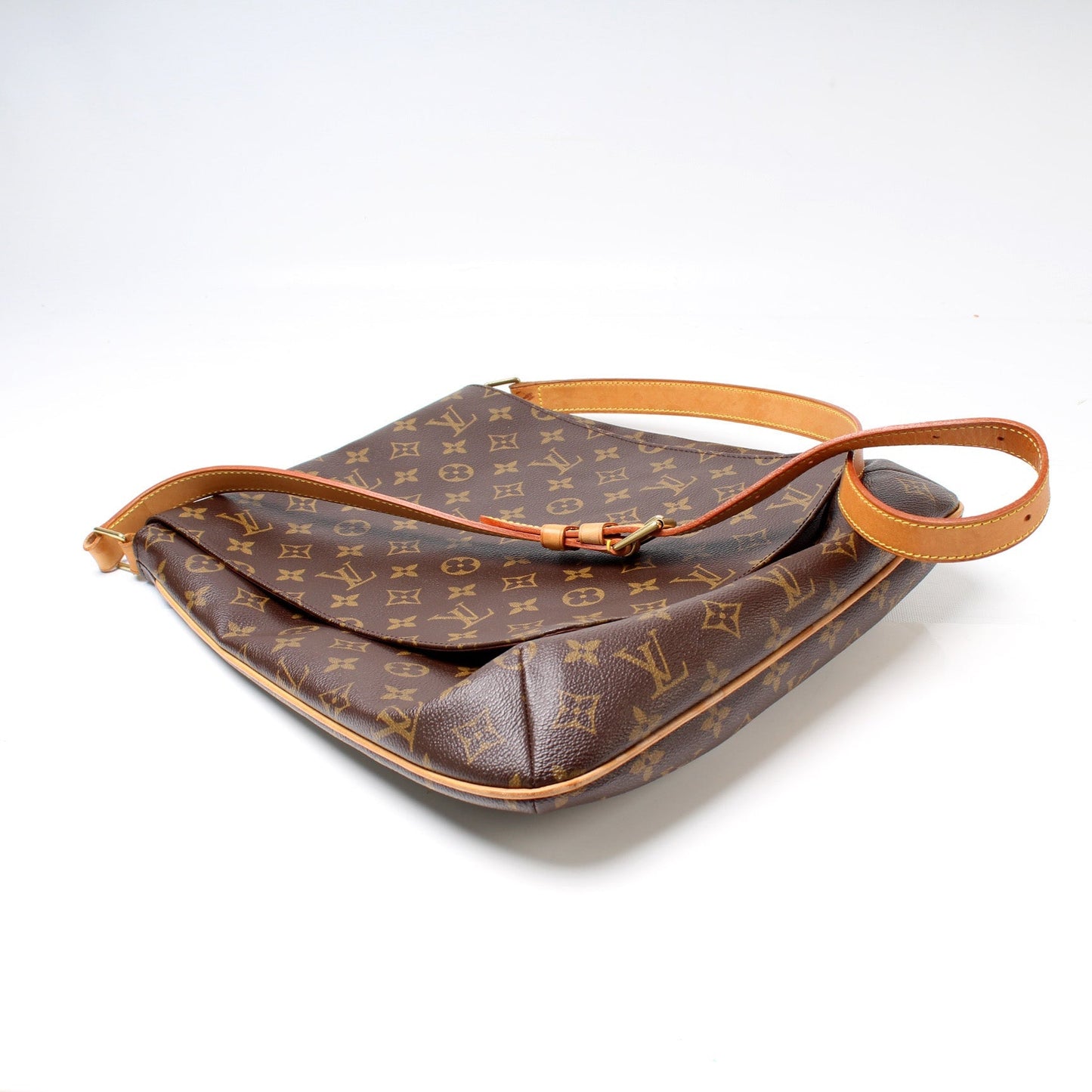 Louis Vuitton M tte Messenger Monogram