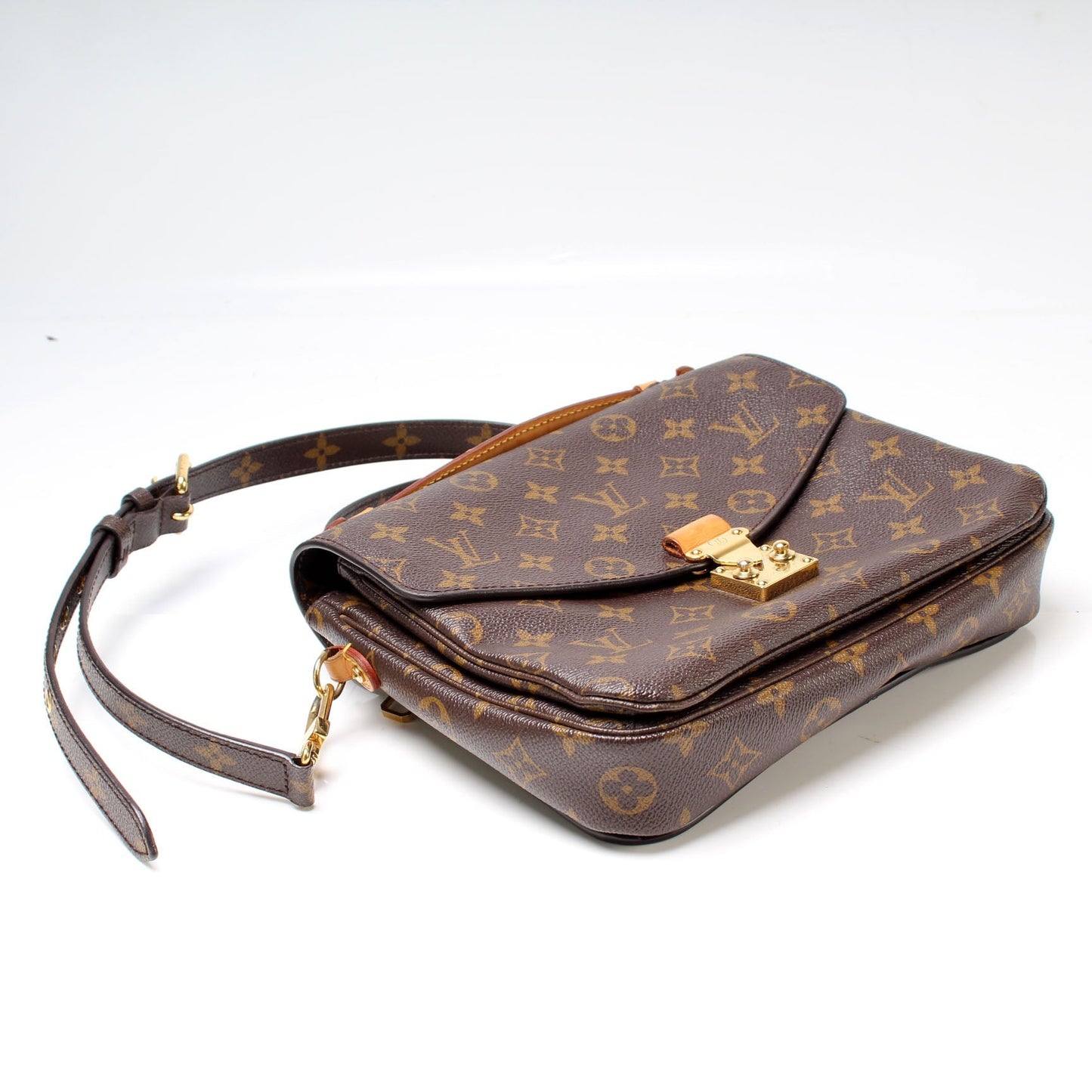 Louis Vuitton Pochette Metis Monogram