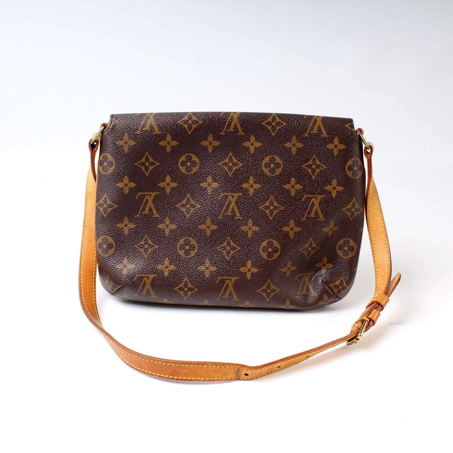 Louis Vuitton M tte Tango Short Monogram