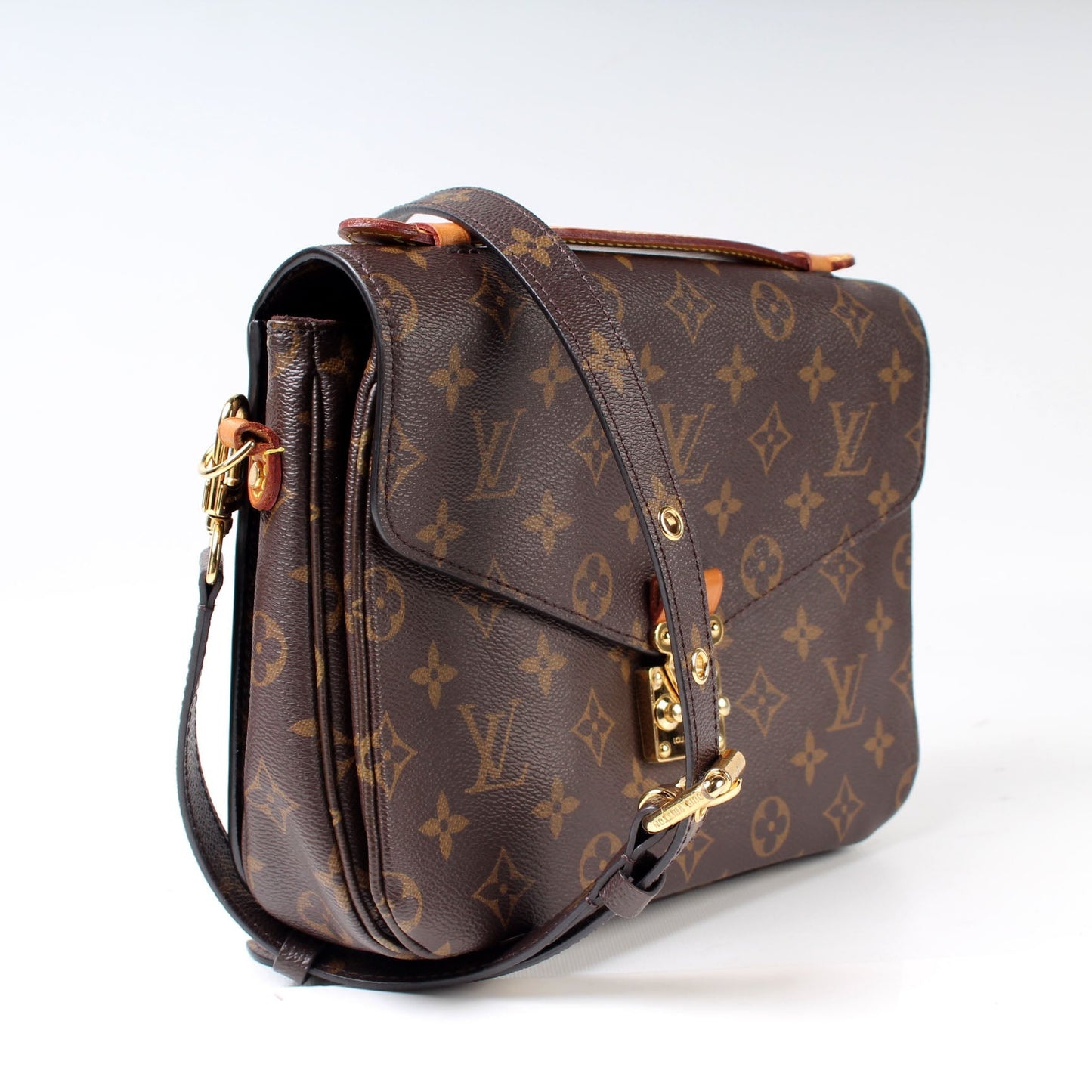 Louis Vuitton Pochette Metis Monogram