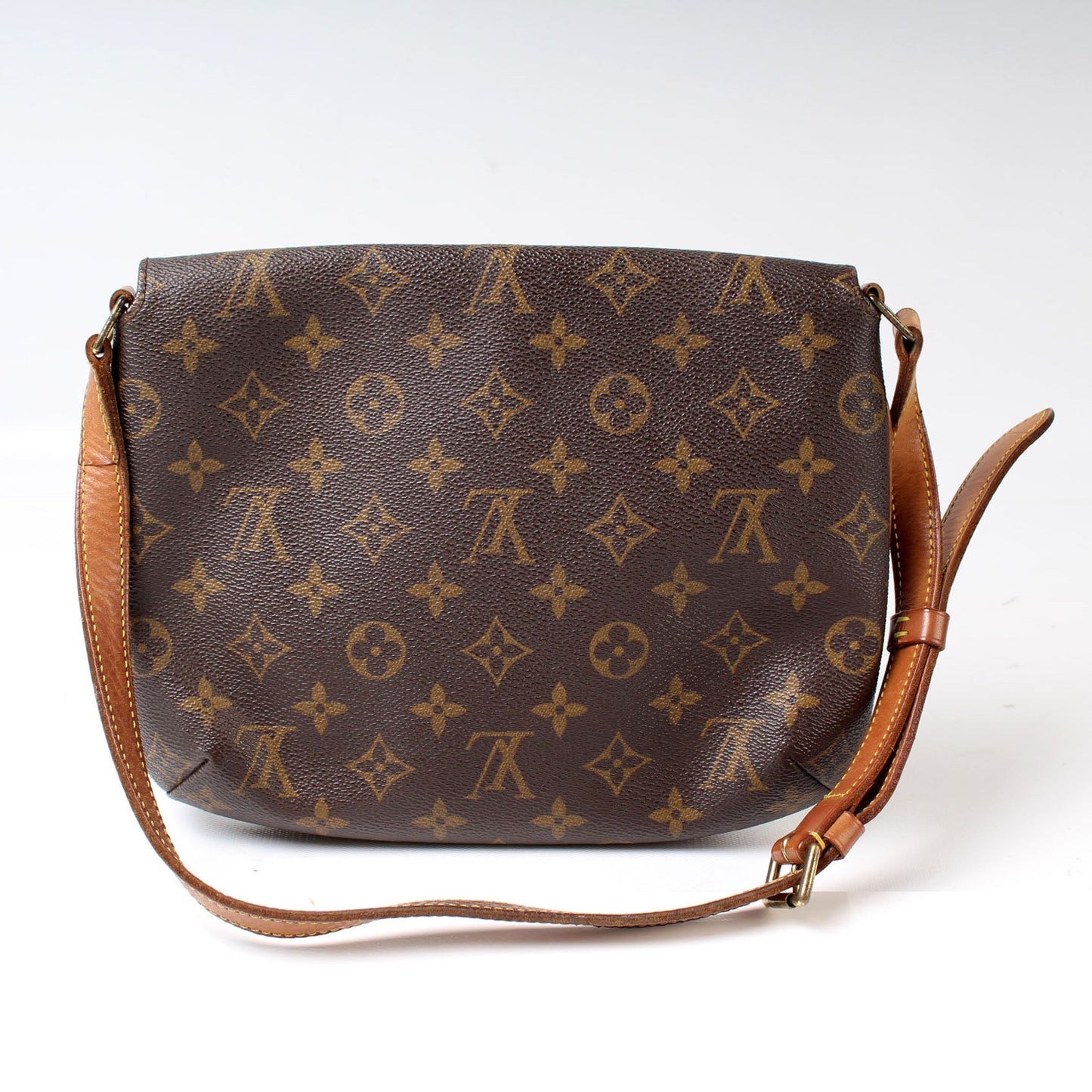 Louis Vuitton M tte Tango Short Monogram