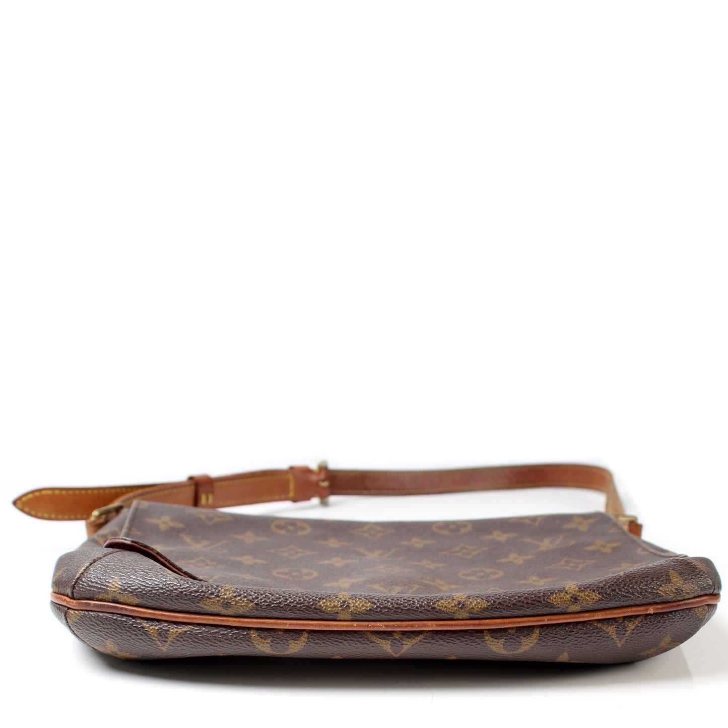Louis Vuitton M tte Tango Short Monogram