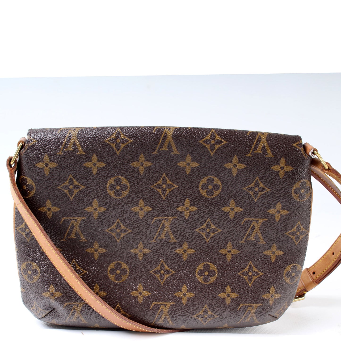 Louis Vuitton M tte Tango Short Monogram
