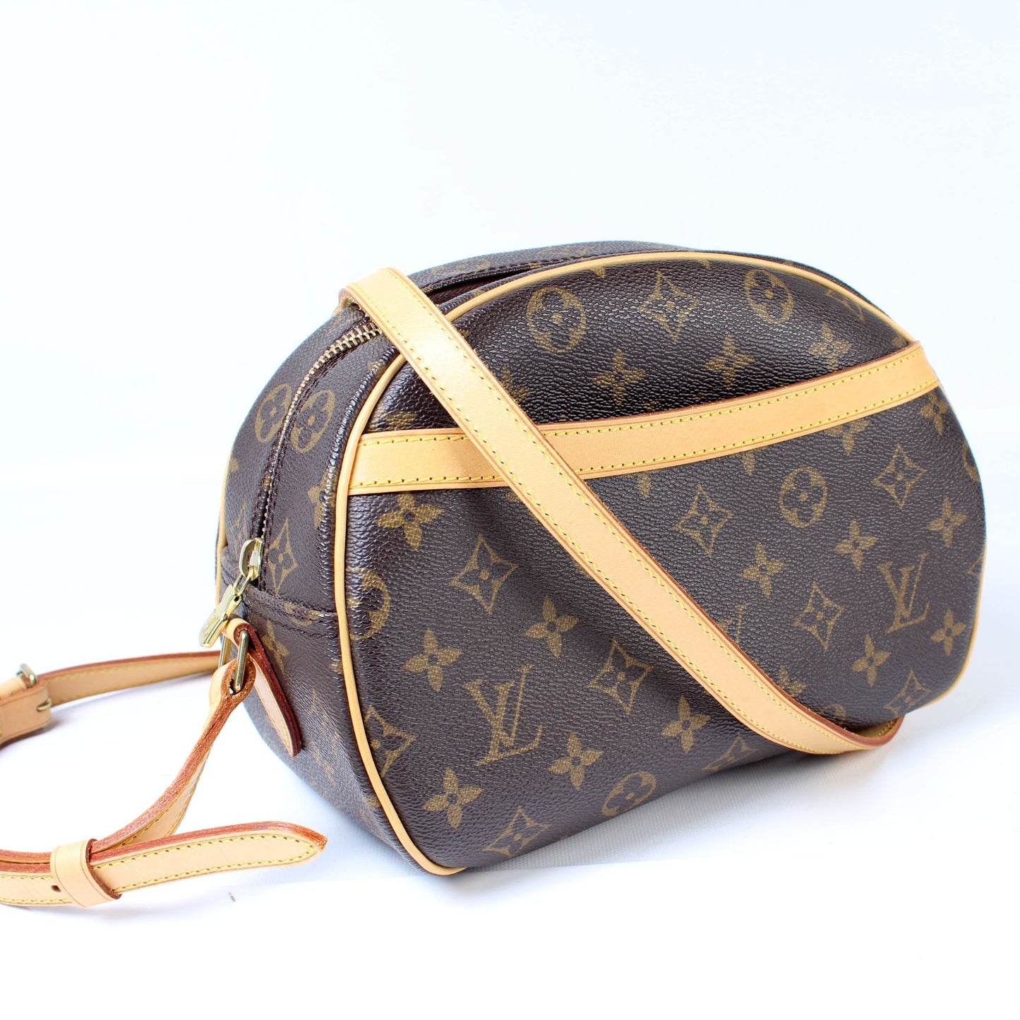 Louis Vuitton Blois Crossbody Monogram