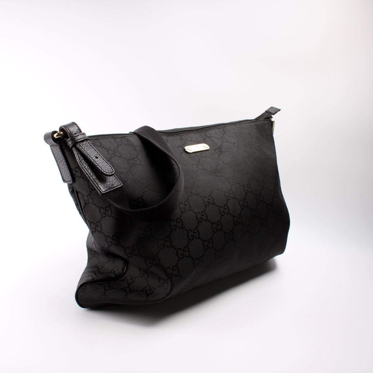 Gucci 190628 GG Canvas Messenger Bag