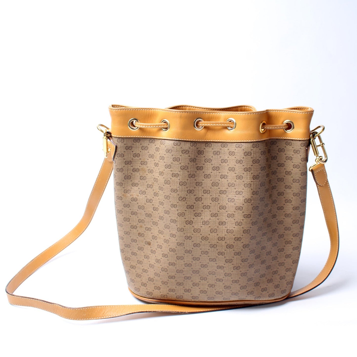 Gucci 001.907.0791   Bucket Bag