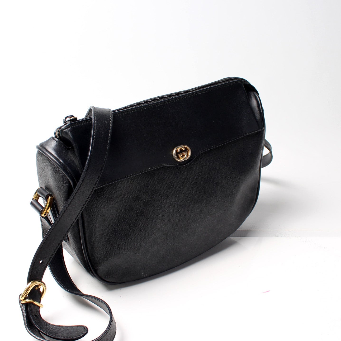 Gucci 001.115.5918   Micro GG Canvas Bag